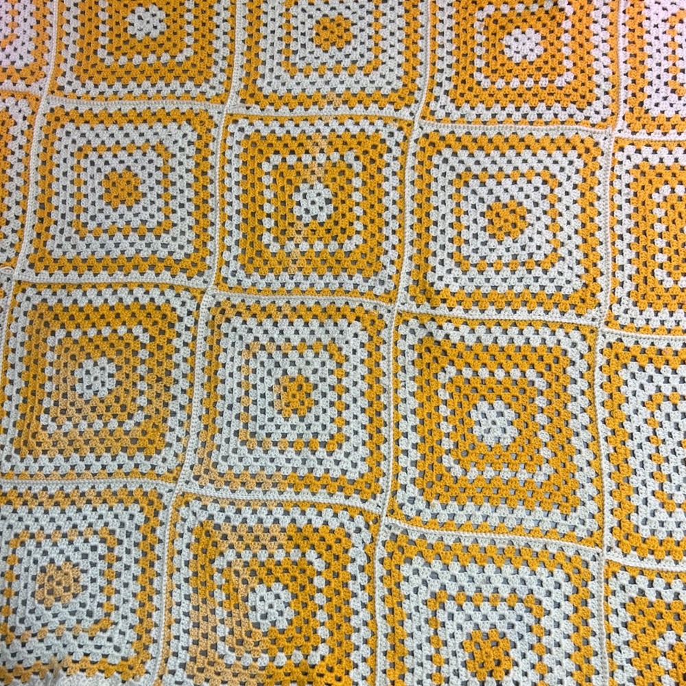 Handmade Crochet Cottagecore Afghan Blanket Orange Retro Granny Square Large VTG - Picture 2 of 7